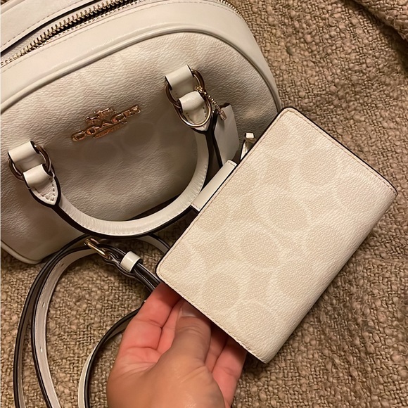 Coach Sydney Satchel In Signature Canvas and Wallet - Picture 6 of 6